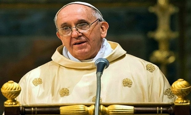 Guardarsi da omosessualità e clericalismo. Nuovo libro-intervista di papa Francesco